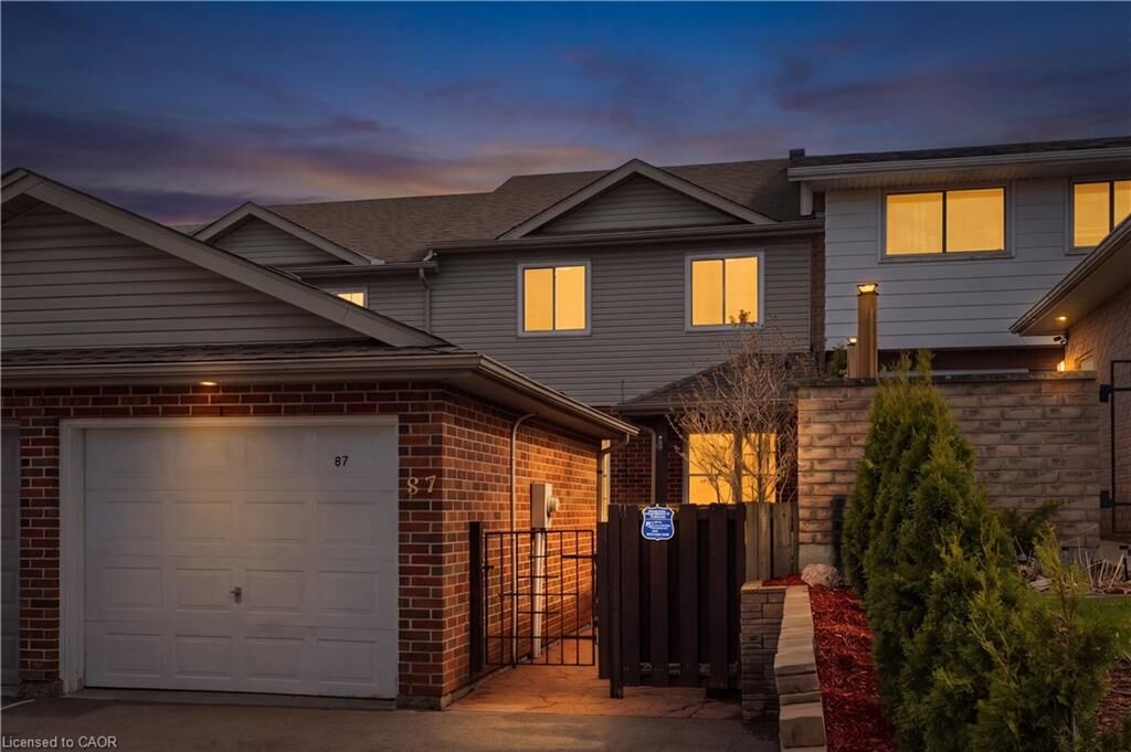 Property Photo:  87 Ralgreen Crescent  ON N2M 1V1 