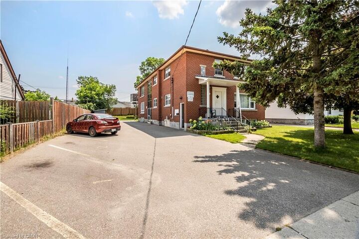 Property Photo:  43 Sixth Avenue  ON N2C 1P9 