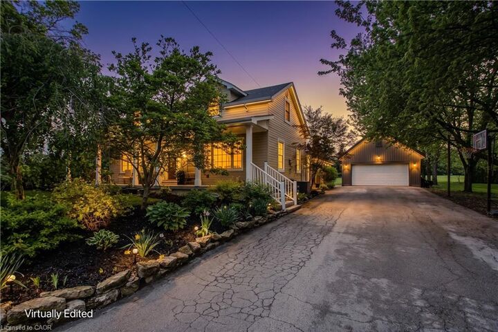 Photo de la propriété:  351 Rock Chapel Road  ON L9H 5E2 