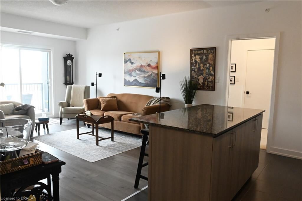 Property Photo:  4 Spice Way 204  ON L9J 0M2 