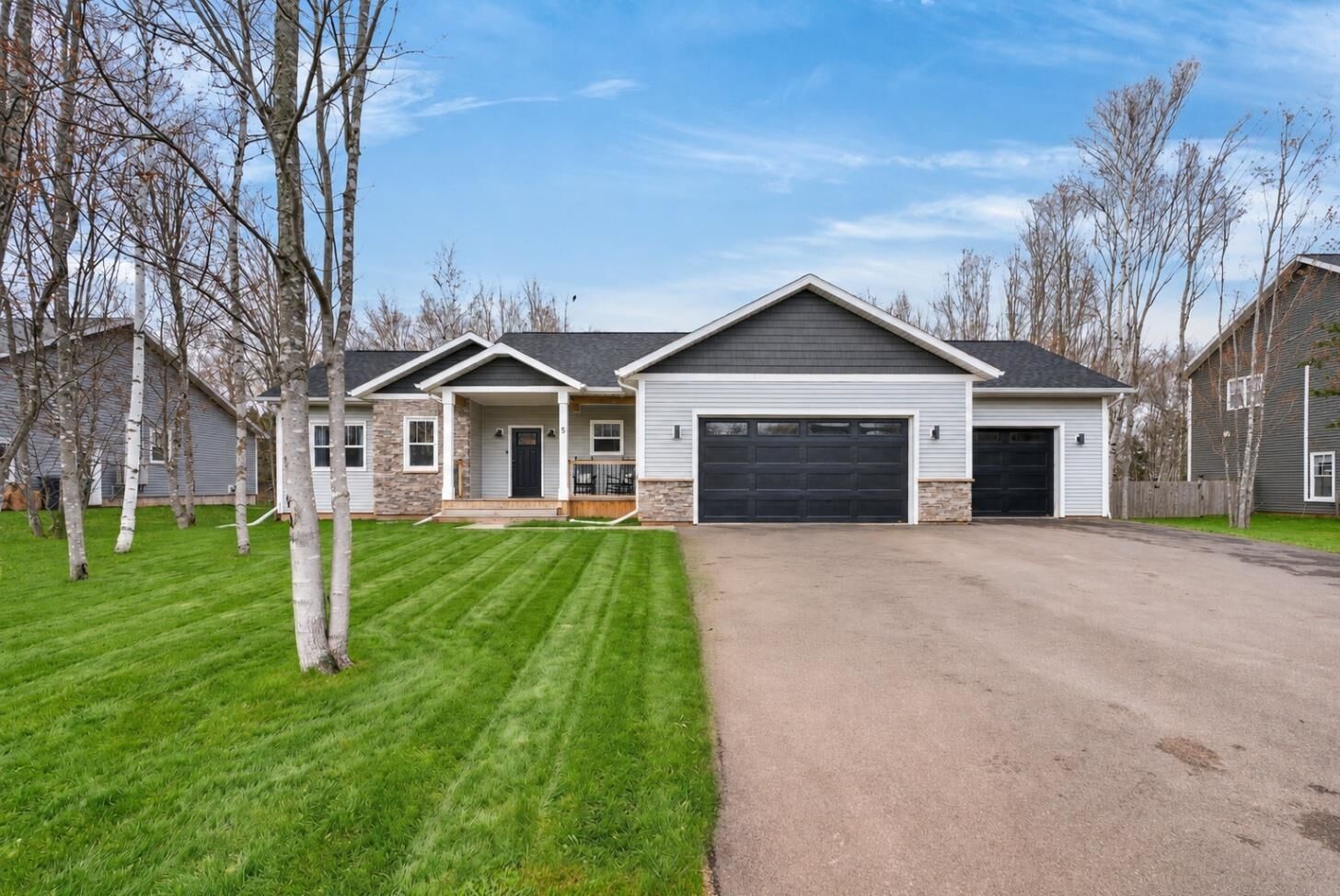 Property Photo:  5 Heritage Drive  PE C0B 1T0 