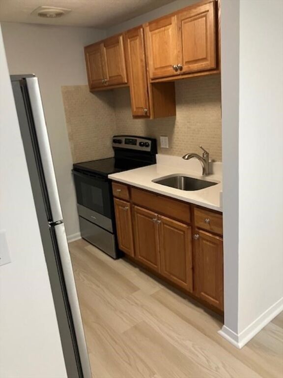 Property Photo:  346 Lincoln St 14  MA 02451 