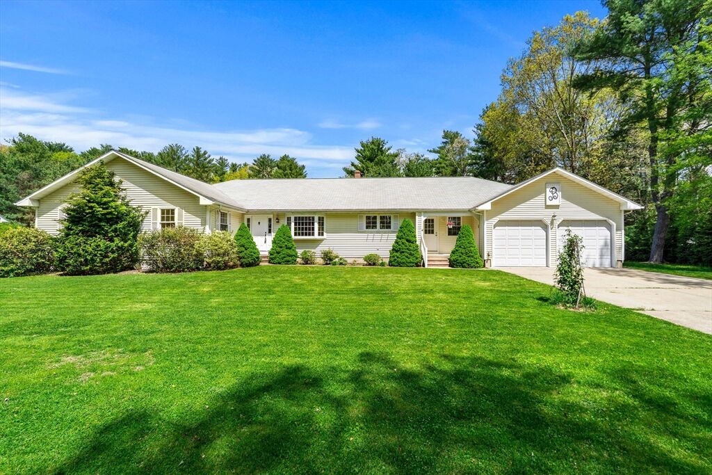 Property Photo:  5 Marsden Ct  MA 02771 