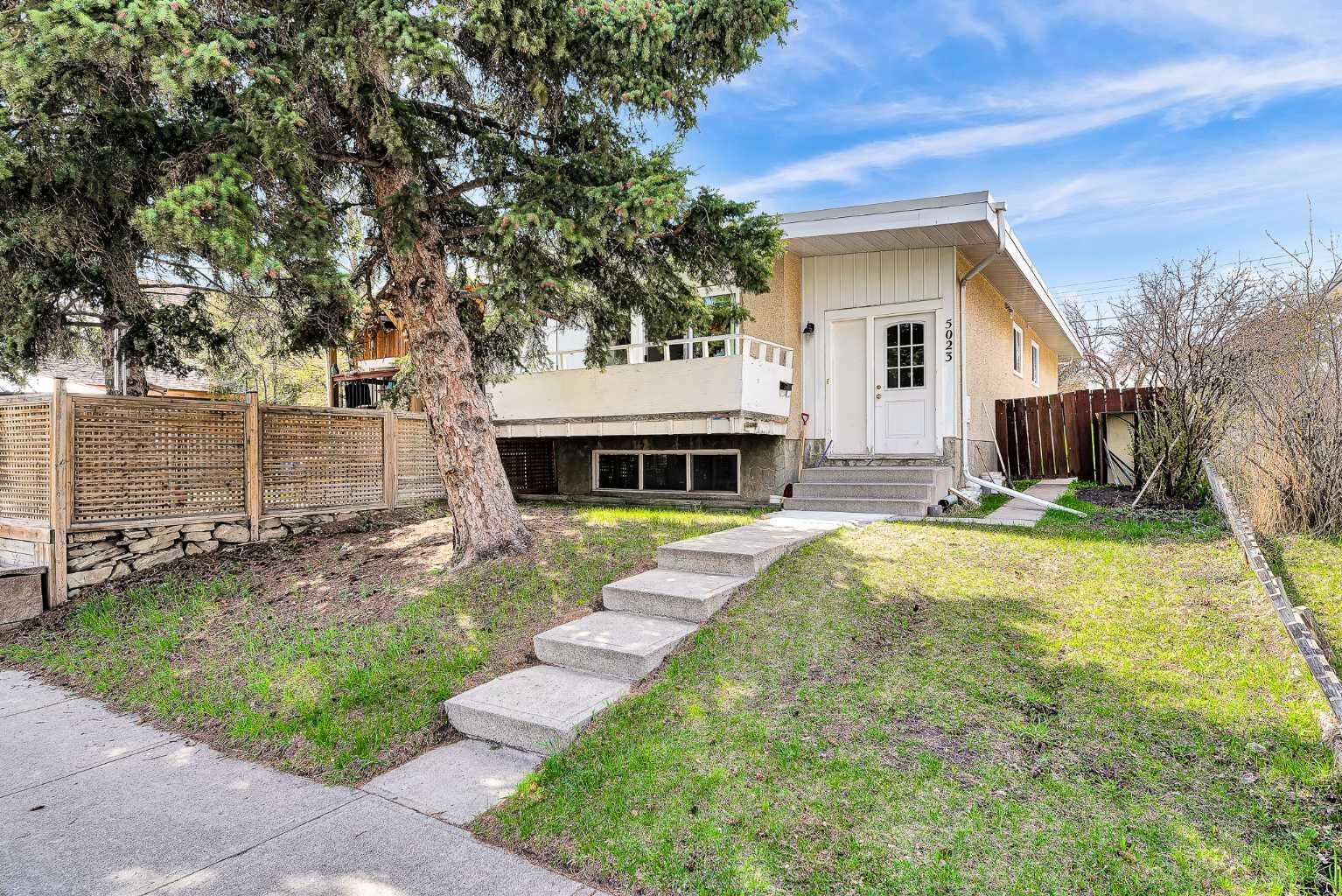 Property Photo:  5023 North Haven Drive NW  AB T2K 2K5 