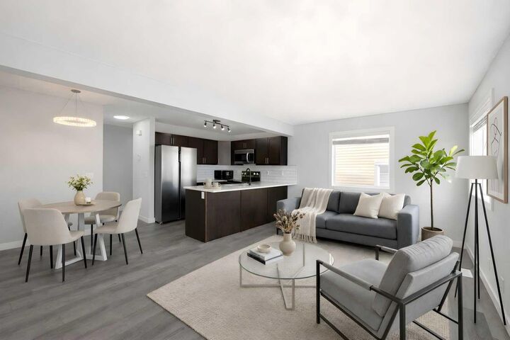 Property Photo:  137 Pantego Lane NW  AB T2K 0T1 
