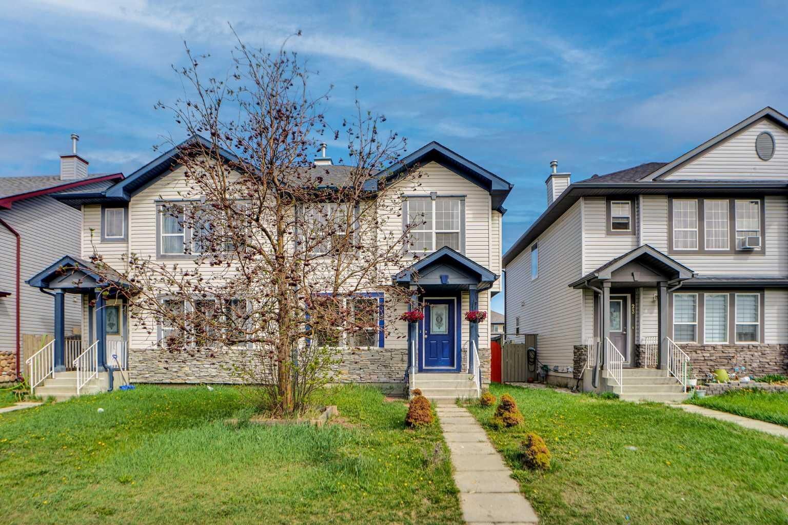 Property Photo:  19 Taravista Gardens NE  AB T3J 4K8 