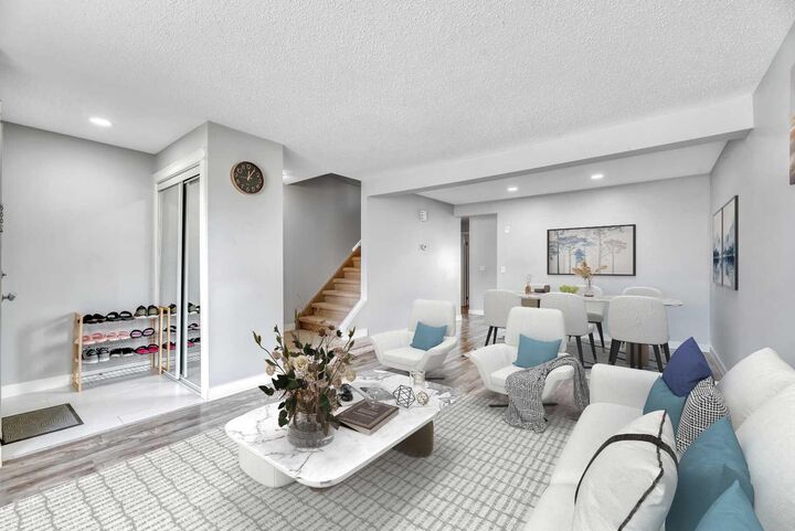 Property Photo:  6408 54 Street NE  AB T3J 1Z5 