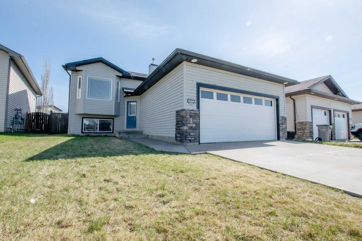 Property Photo:  10225 Landing Drive  AB T8X 0B5 