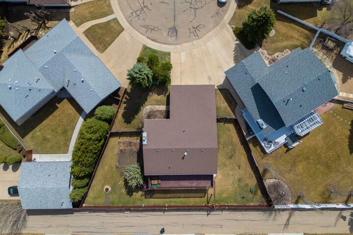 Property Photo:  4310 74 Street  AB T4V 3V3 