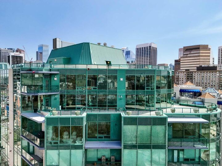 Property Photo:  837 2 Avenue SW 1401  AB T2P 0E6 