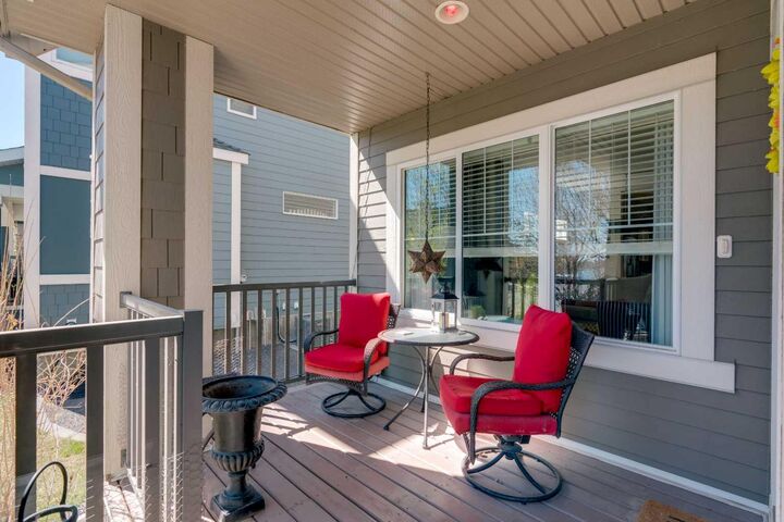 Property Photo:  2280 Mahogany Boulevard SE  AB T3M 1Y7 
