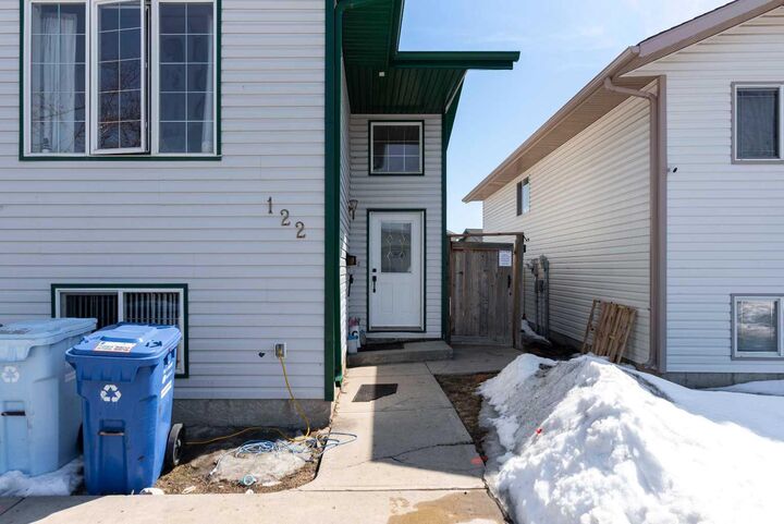 Property Photo:  122 Wolff Way  AB T9H 5G6 