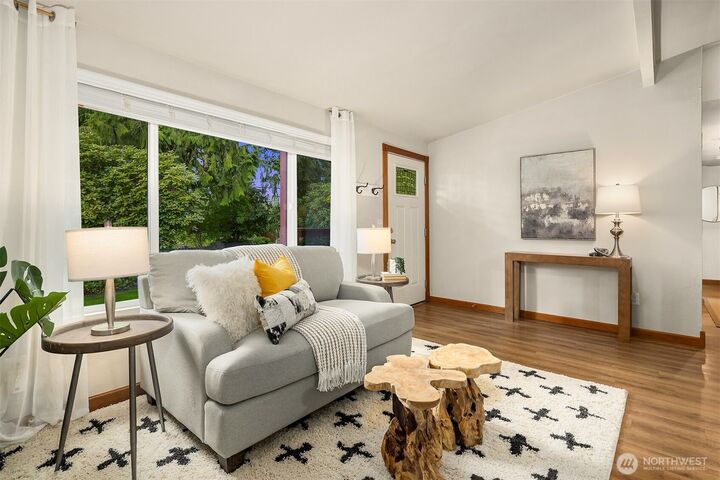 Property Photo:  10511  90th Street NE  WA 98258 