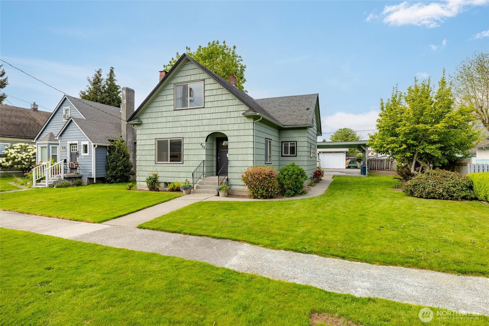 Property Photo:  428  Jameson Street  WA 98284 
