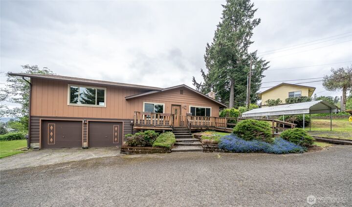 Property Photo:  729  7th Avenue  WA 98520 