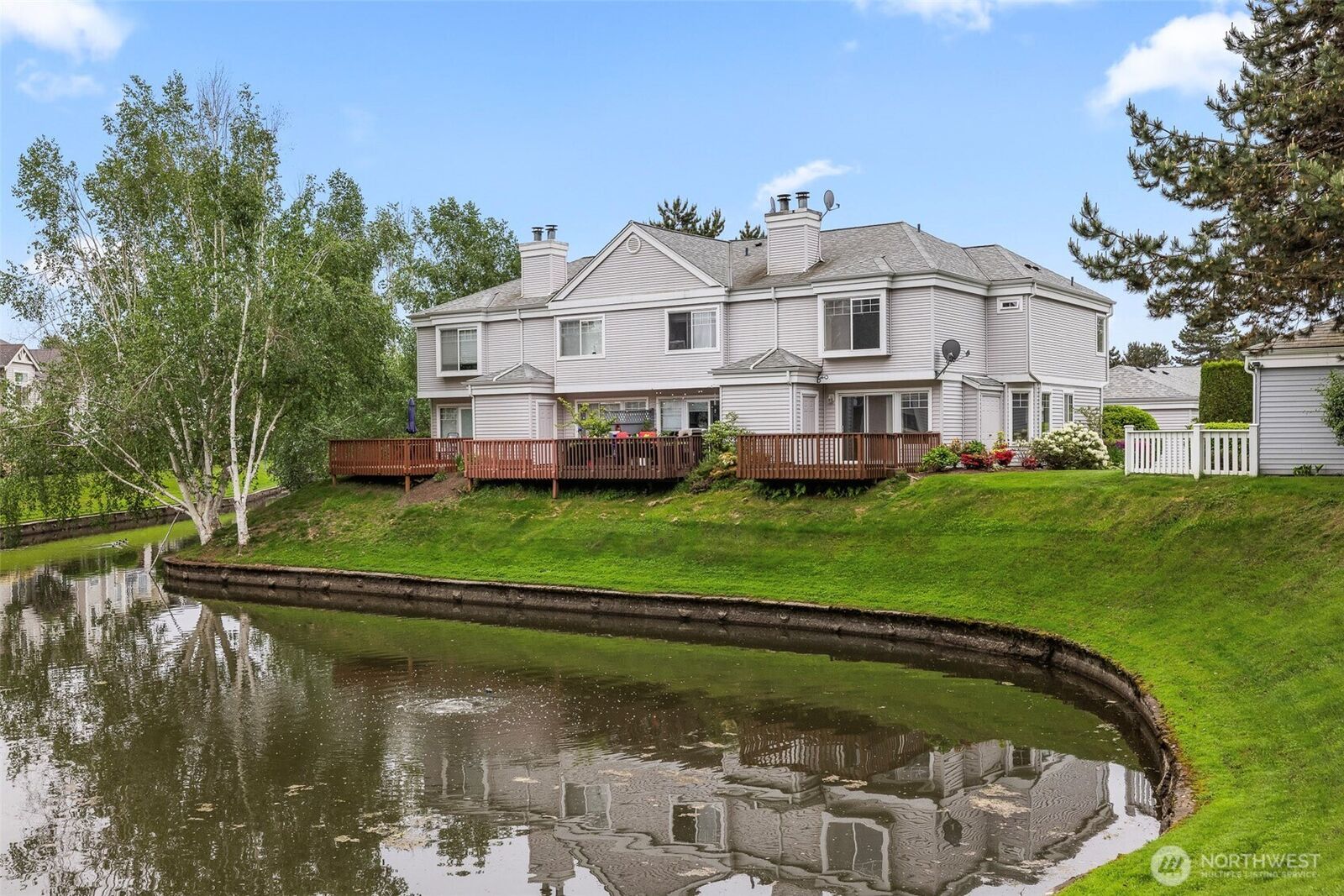 Property Photo:  5410 S 236th Place  WA 98032 