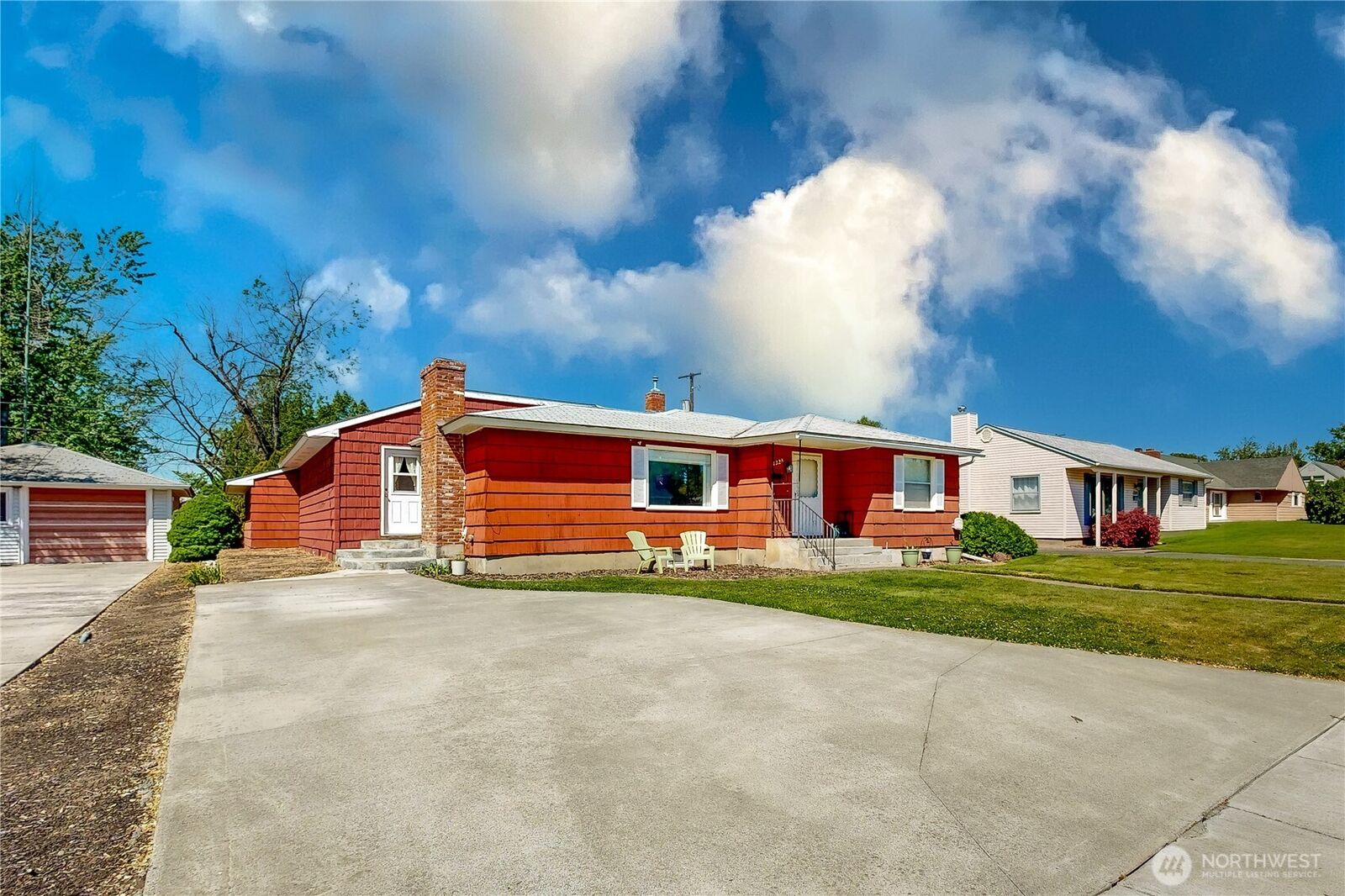 Property Photo:  1328  Modoc Street  WA 99362 