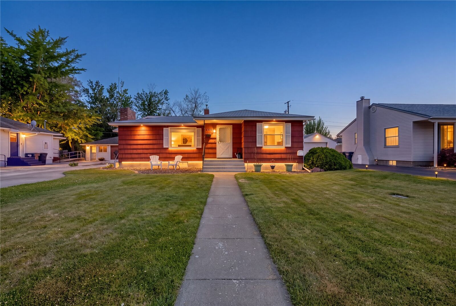 Property Photo:  1328  Modoc Street  WA 99362 