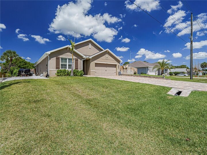 Property Photo:  426 Fleming Street  FL 32958 
