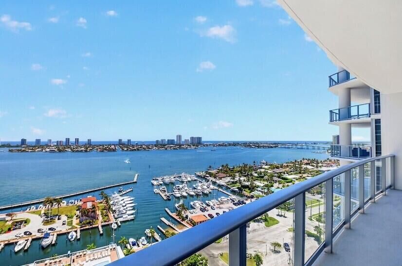 Property Photo:  220 Lake Shore Drive 1808  FL 33403 