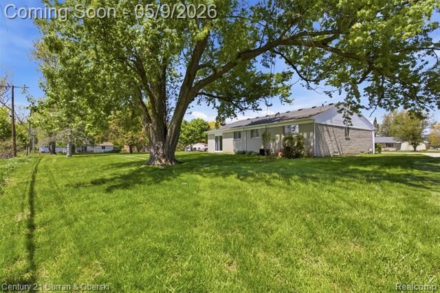 Property Photo:  23293 W Le Bost Drive  MI 48375 