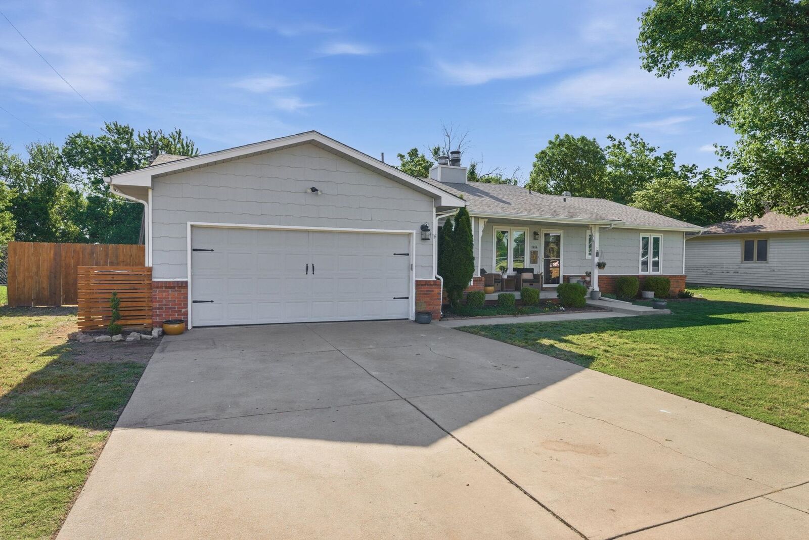 Property Photo:  1414 Tanglewood Ct  KS 67133-9306 