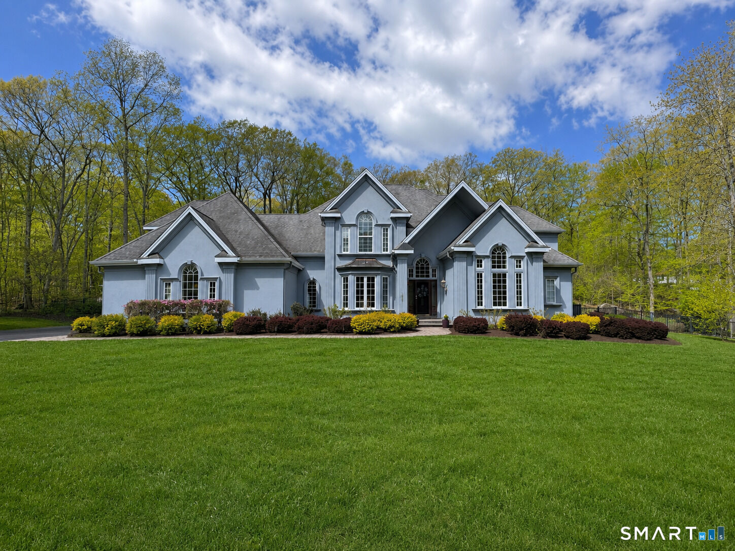 Property Photo:  350 Squaw Lane  CT 06437 