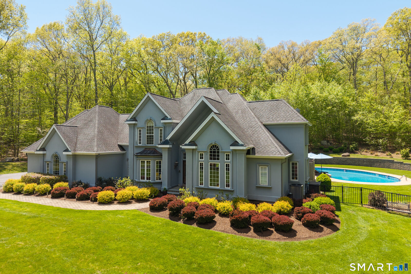 Property Photo:  350 Squaw Lane  CT 06437 