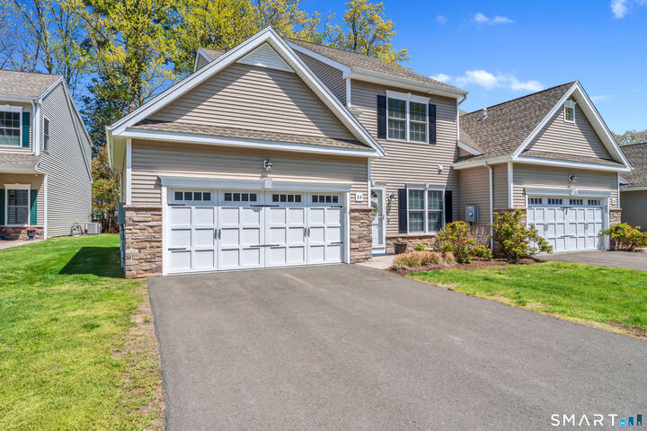 Property Photo:  19 Brighton Park Way 19  CT 06002 