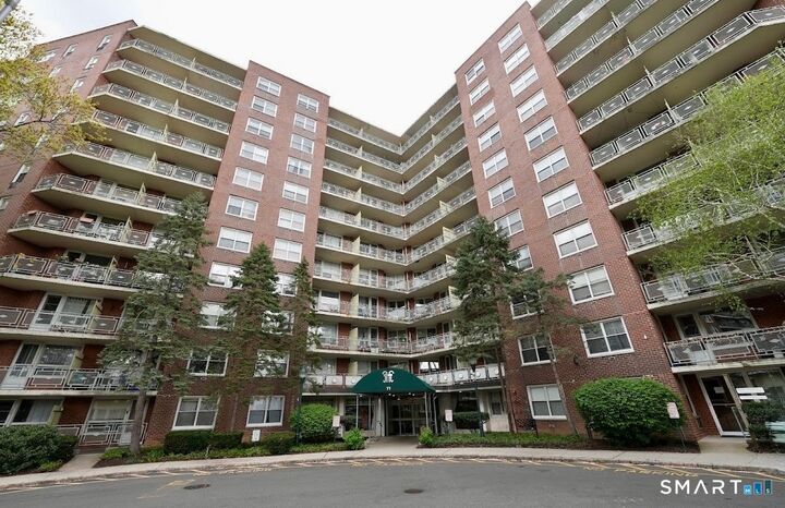 Property Photo:  71 Strawberry Hill Avenue 119  CT 06902 