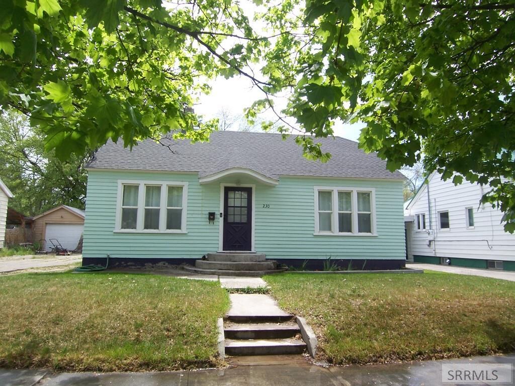 Property Photo:  230 E 13th Street  ID 83404 