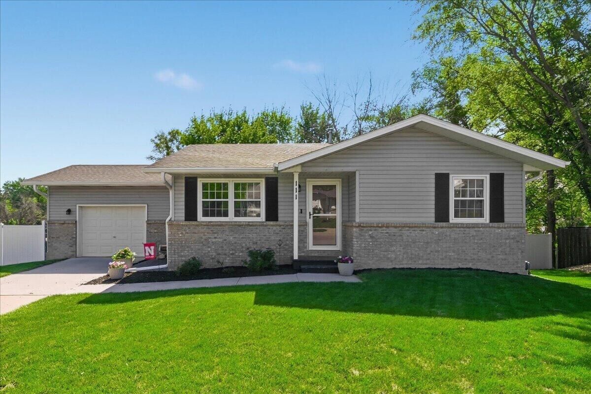 Property Photo:  111 Shamrock  Circle  IA 51534 