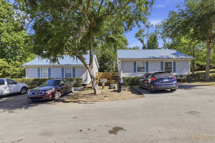Property Photo: 1704-1709 S Calhoun St & Gadsden Street - FL 32301