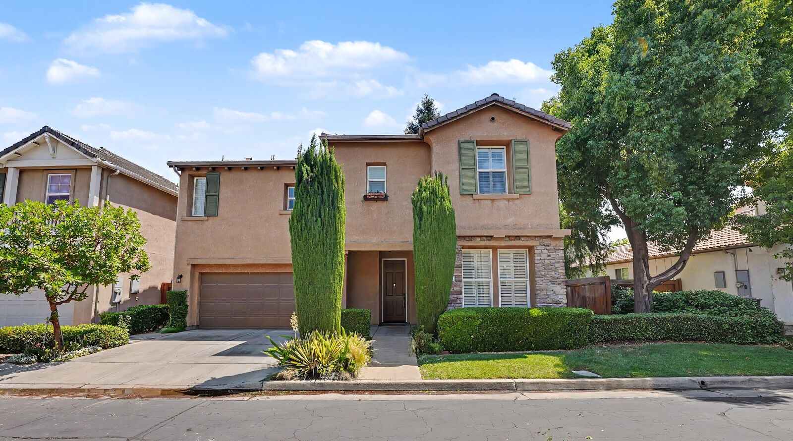 Property Photo:  1534 N Oliveto Court  CA 93291 