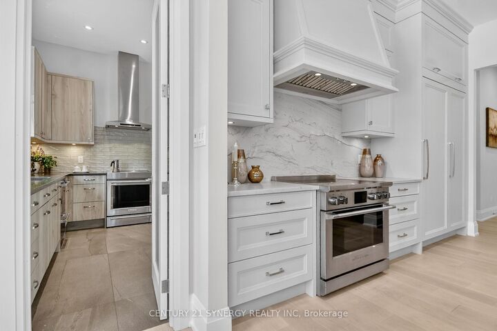 Property Photo:  120 Derbeyshire Street  ON K2W 0E7 