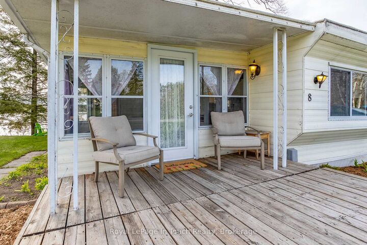 Property Photo: 8 Lakeshore Road ON L4R 0B9