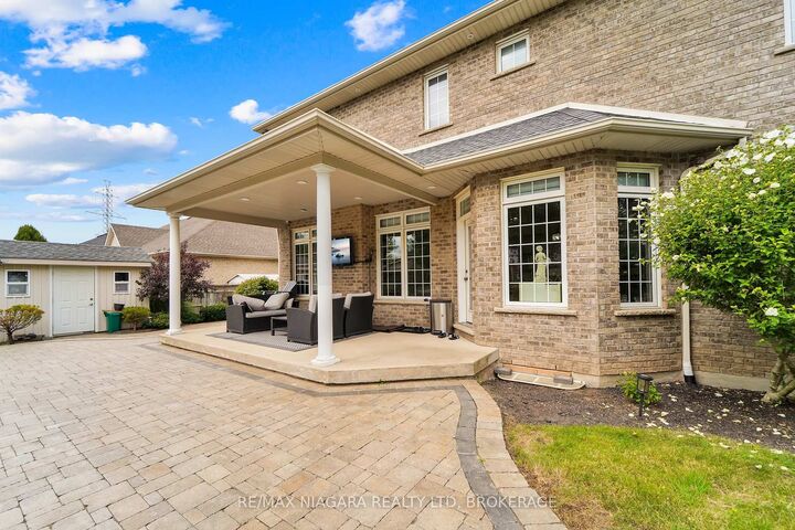 Property Photo: 8018 Cathedral Drive ON L2H 2Z2