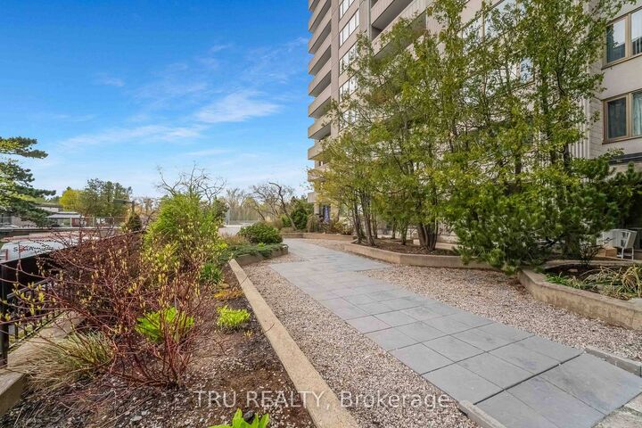 Property Photo: 2625 Regina Street 1504 ON K2B 5W8