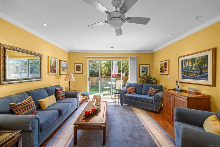 Property Photo:  450 Bay Ave 24  BC V9P 2K2 