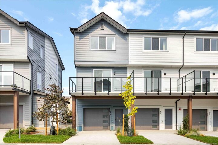 Property Photo:  368 Tradewinds Ave 5  BC V9C 0S5 