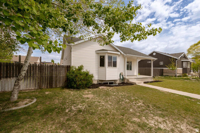 Property Photo:  2047 E Weeping Willow Way N  UT 84005 