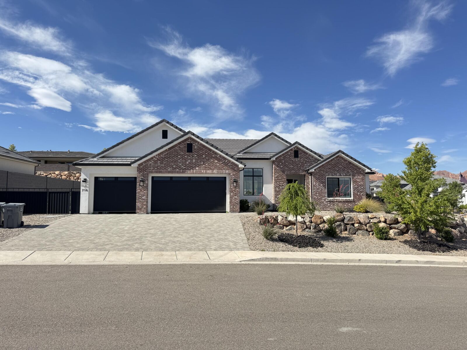 Property Photo:  716 W Sunny Ledge Dr  UT 84780 