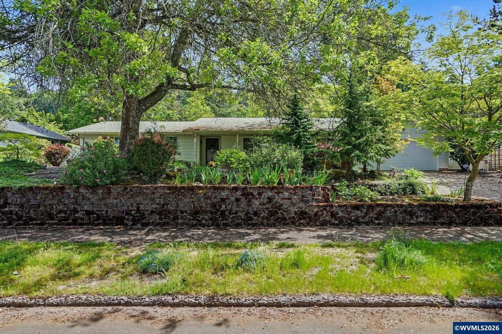 Property Photo:  3420 Balsam Dr S  OR 97302 