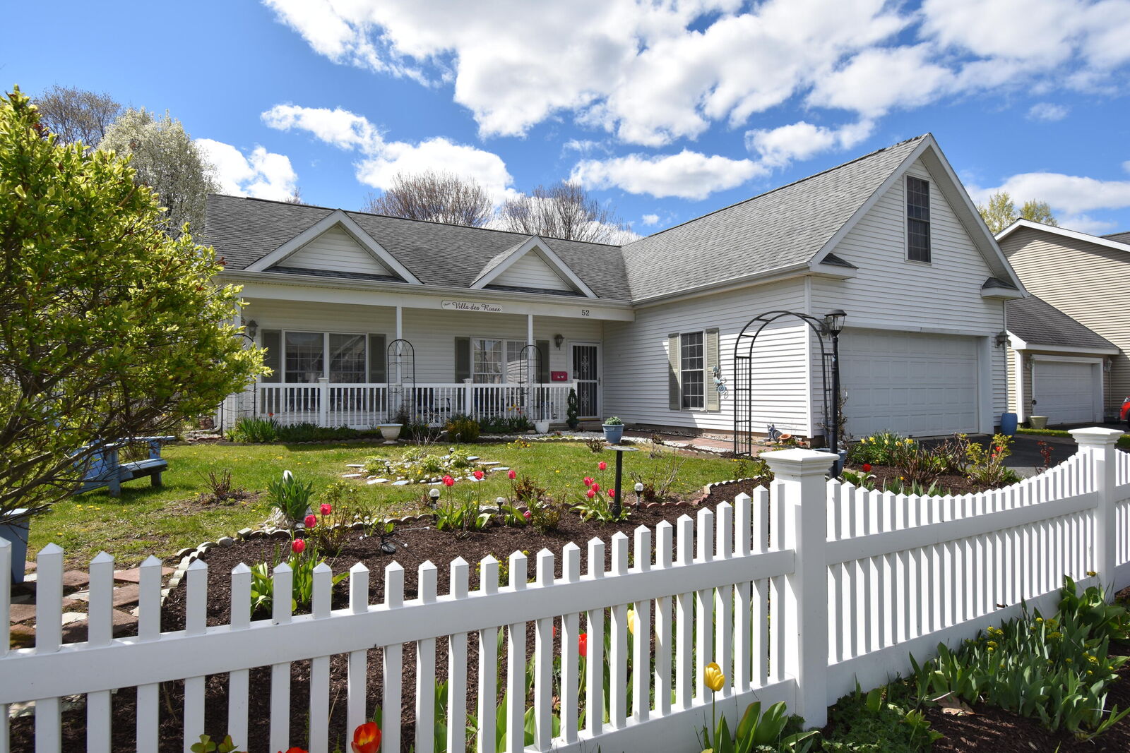 Property Photo:  52 Fort Brown Drive  NY 12903 