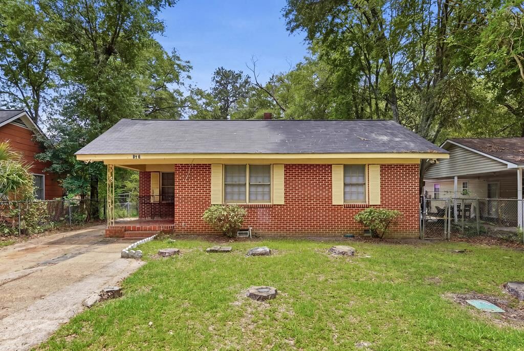 Property Photo:  808 Mercer Avenue W  GA 31701 