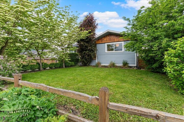 Property Photo:  1723 Agassiz Avenue  BC V0M 1A3 