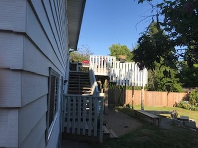 Property Photo:  15342 21 Avenue  BC V4A 6A7 
