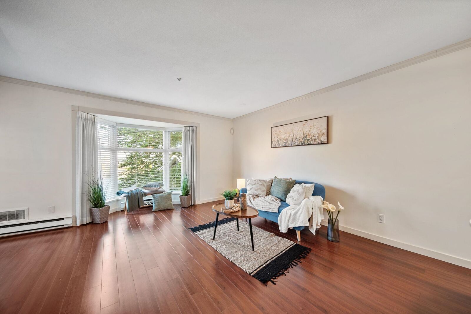 Property Photo:  526 Thirteenth Street 305  BC V3M 4L9 