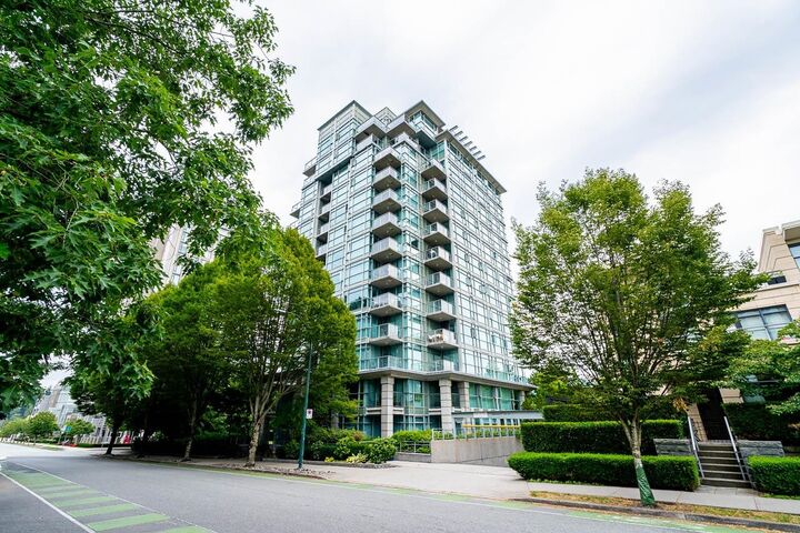 1889 Alberni Street 1010 — photo 1