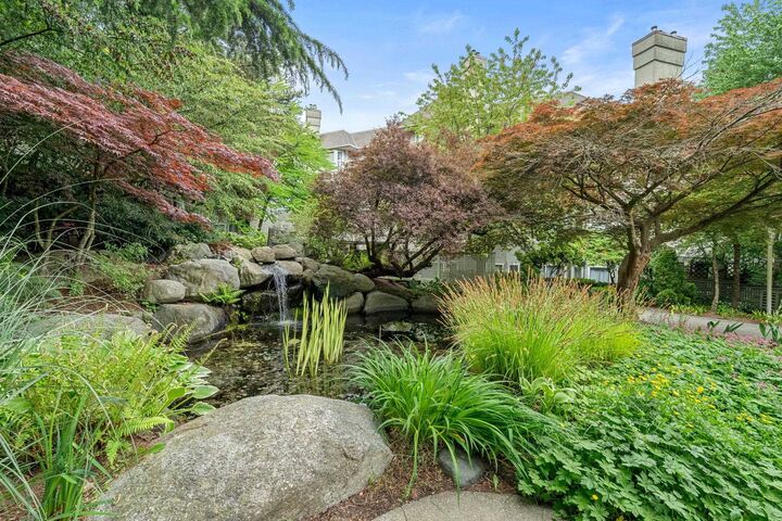 Property Photo: 3738 Norfolk Street 409 BC V5G 4V4